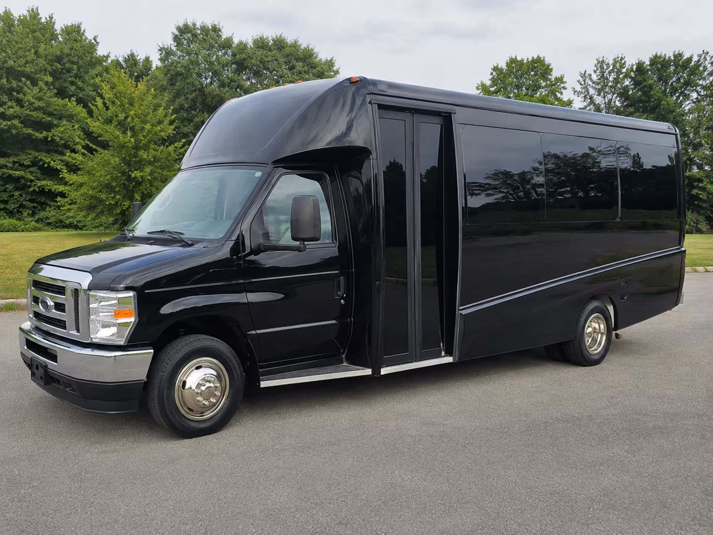 buffalo take your group further with a buffalo long distance charter bus rental